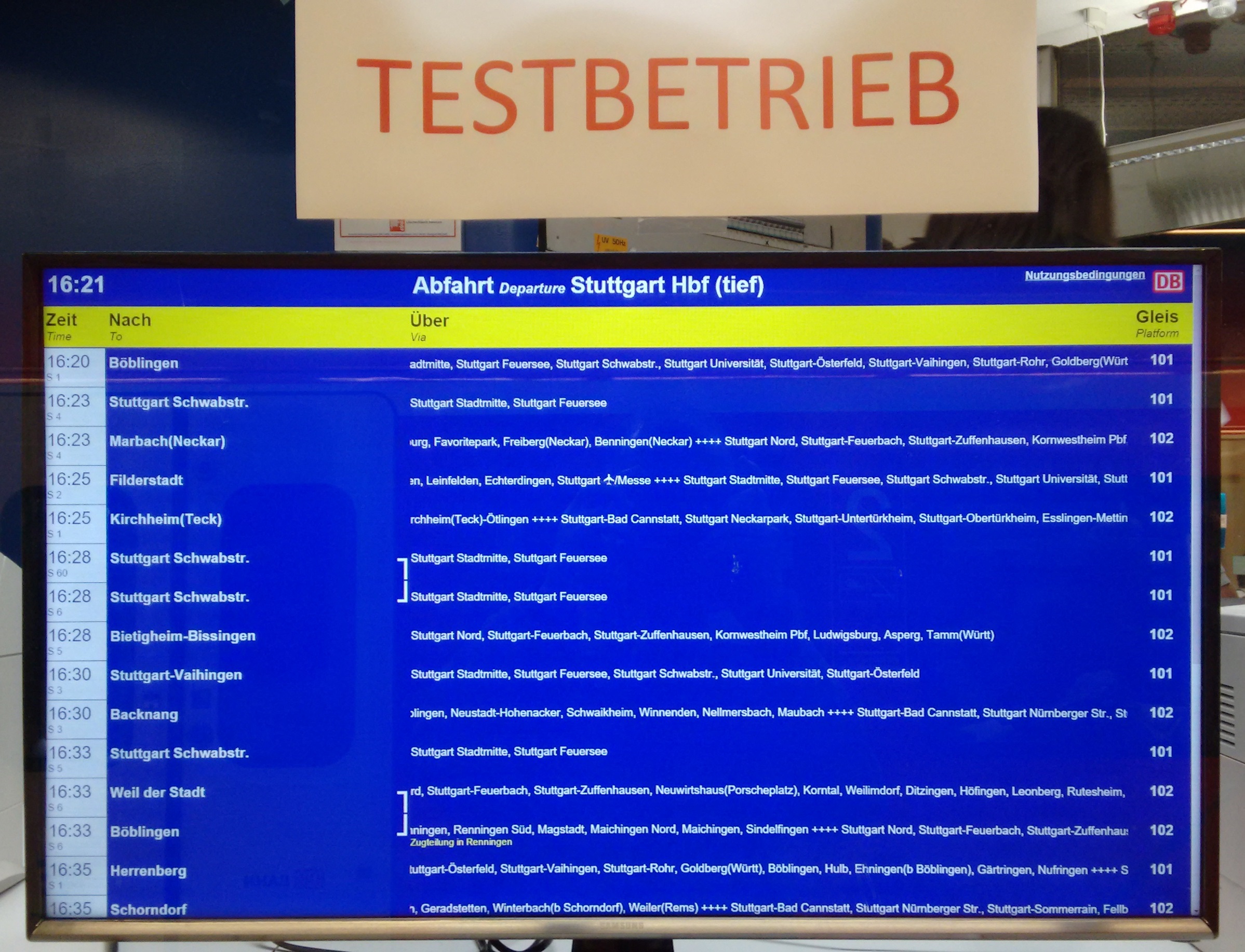 Neue Fahrgastinformation Stuttgart Hbf tief S Bahn Chaos In Stuttgart
